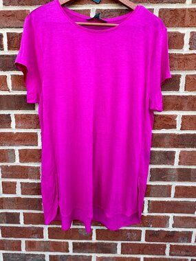 Lauren Ralph Lauren Tee Womens Size 1X Bright Pink Lightweight Side Slits